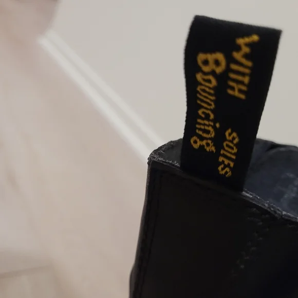 Dr Martens Womens Boots EU37 UK4 US6 Vonda Embroidered Red Roses 14 eyelet Black - Picture 8 of 16